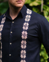 Camisa Mburukuja Lino Azul Marino