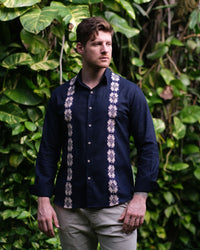 Camisa Mburukuja Lino Azul Marino