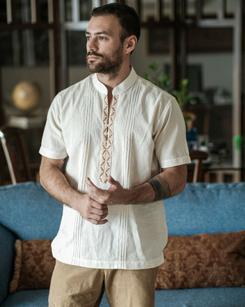 Moda Cultural, prendas finas artesanales hechas a mano.