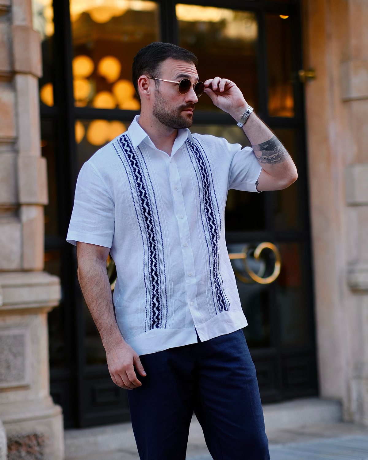 Guayabera de linho azul marinho